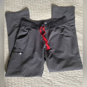 Figs Kade Cargo Scrub Pants: Charcoal